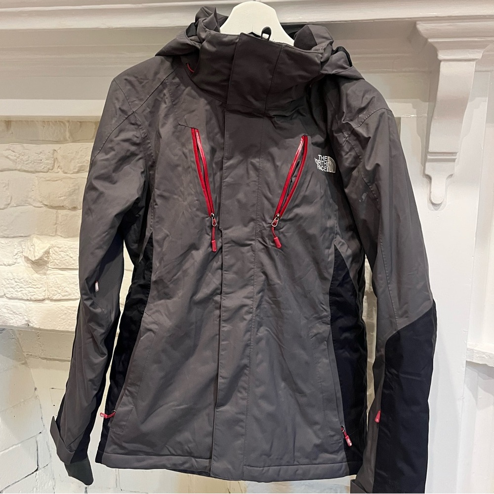 North Face Men’s Hyvent Ski Jacket - Small